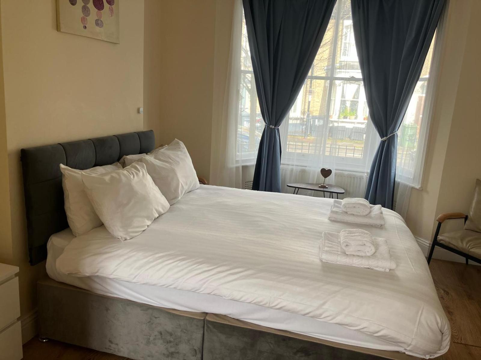 Specious Studio Flats Londen Buitenkant foto